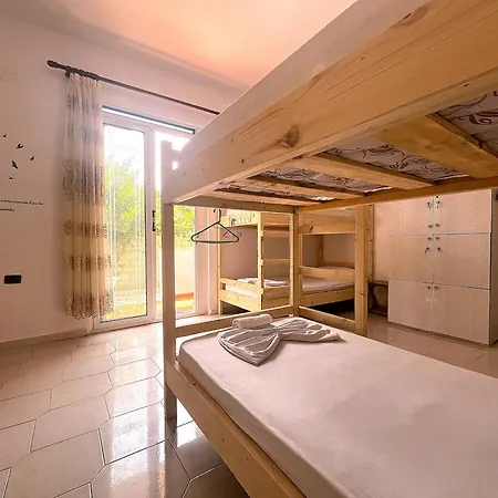 Hostel Old *